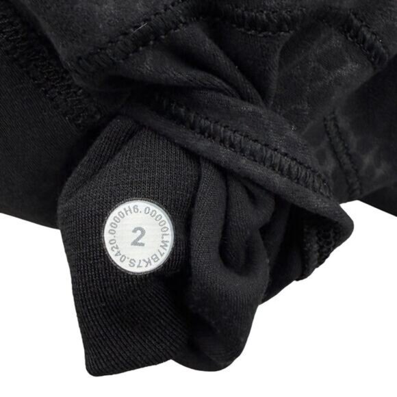 Lululemon Align Super High Rise Short 10" In Formulate Emboss Black Size 2 - Picture 8 of 8